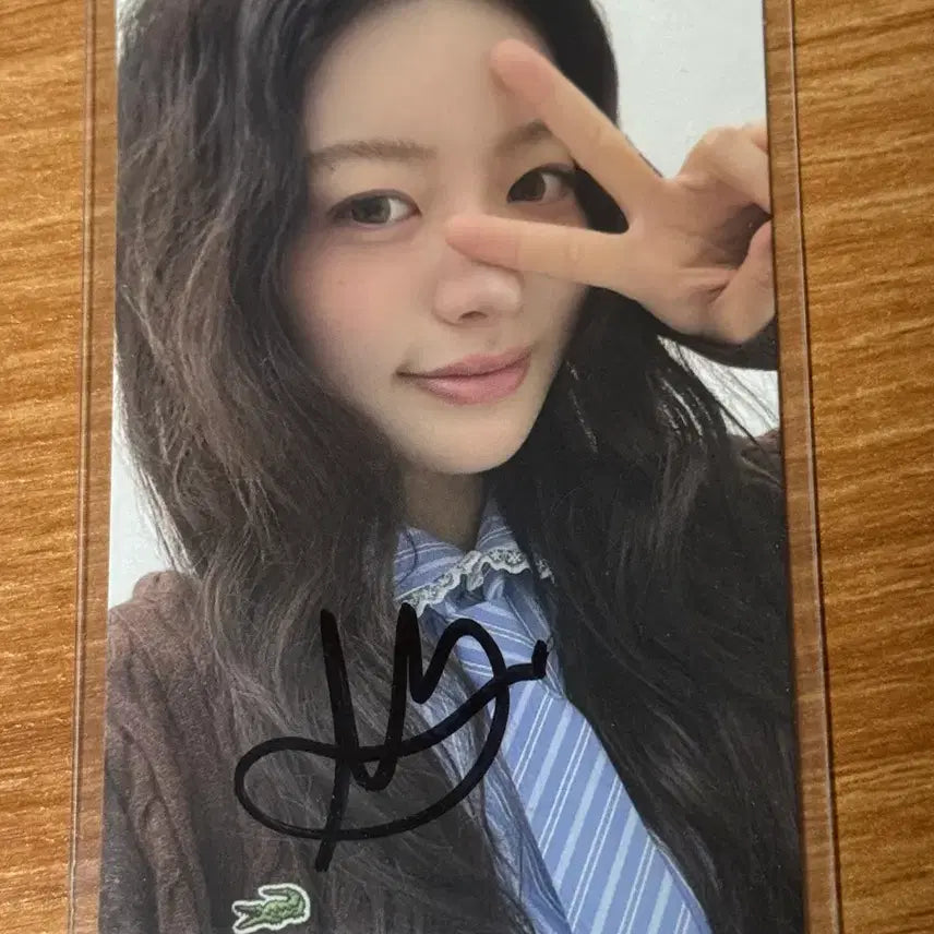 [BUNJANG] ILLIT Minju Signed Photocard / 아일릿 민주 싸인 포카 밋그