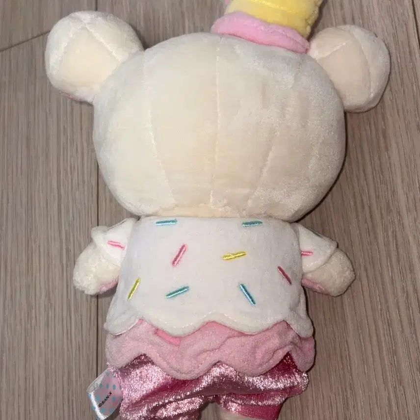 [BUNJANG] Vintage Rilakkuma 5th Anniversary 15cm Strawberry Doll (2008) / [빈티지] 코리락쿠마 5주년 기념 15cm 딸기 인형(2008년 발매)