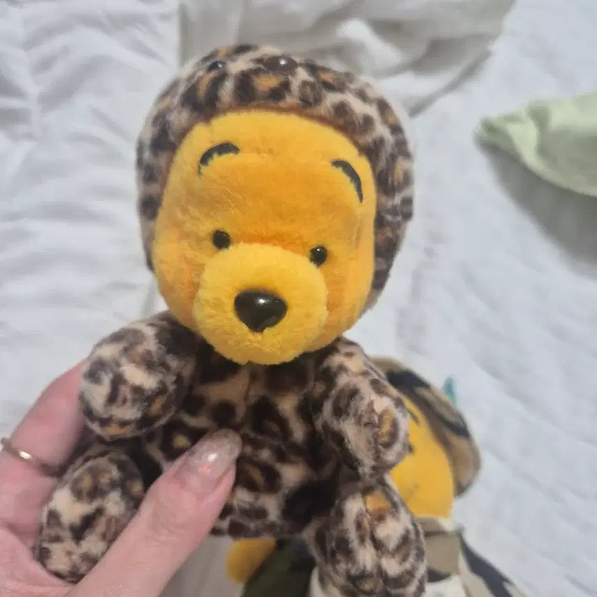 [BUNJANG] Winnie the Pooh Plush Doll Leopard/Military Outfit 2-Piece Set / 푸우 인형 레오파드/밀리터리 복장 2종 세트