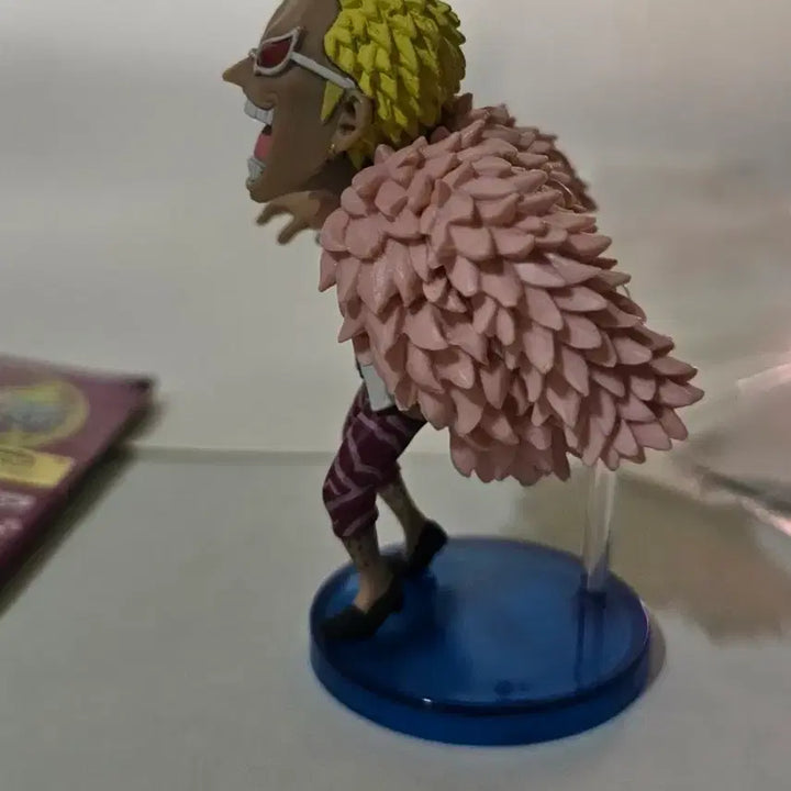 [BUNJANG] One Piece Donquixote Doflamingo World Collectable Figure / 원피스 도플라밍고 월드콜렉터블 금고양이 피규어