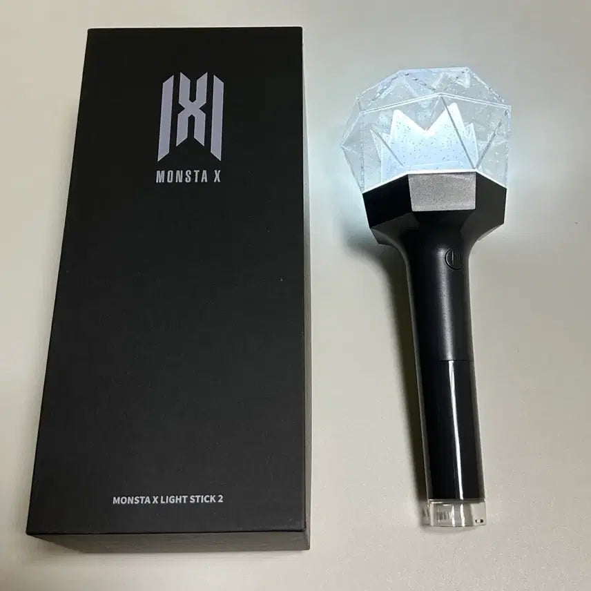 [BUNJANG] MONSTA X Lightstick Ver. 2 (Mondongi) / 몬스타엑스 응원봉(몬둥이) Ver.2