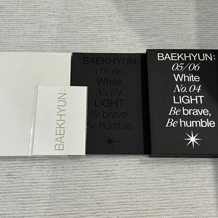 [BUNJANG] Baekhyun Official Photobook White Version / 백현 공식 포토북