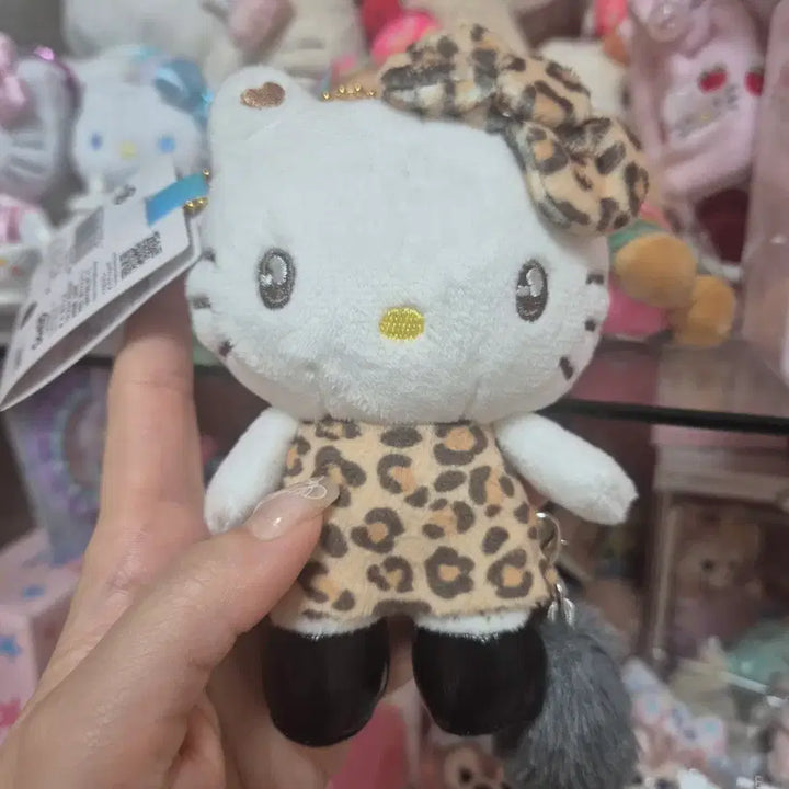 [BUNJANG] Sanrio Hello Kitty Leopard Dress Plush Keychain / 산리오 헬로키티 봉제 인형 레오파드 원피스