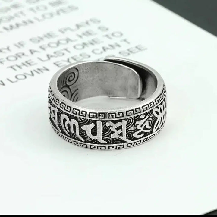 [BUNJANG] Ancient Buddhist Sanskrit Six-Syllable Mantra Amulet Ring (Size 19mm / US Size 9) / 태초 불경 범어 6자진언 부적 반지 19mm19호
