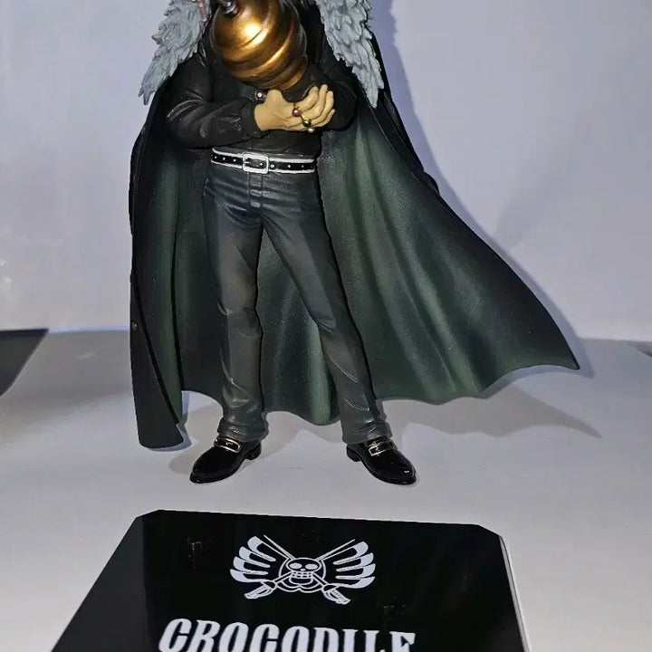 [BUNJANG] One Piece Crocodile FiguartsZERO Figure (Box Included) / 원피스 크로커다일 피규어아츠제로 피규어 박스O 금고양이