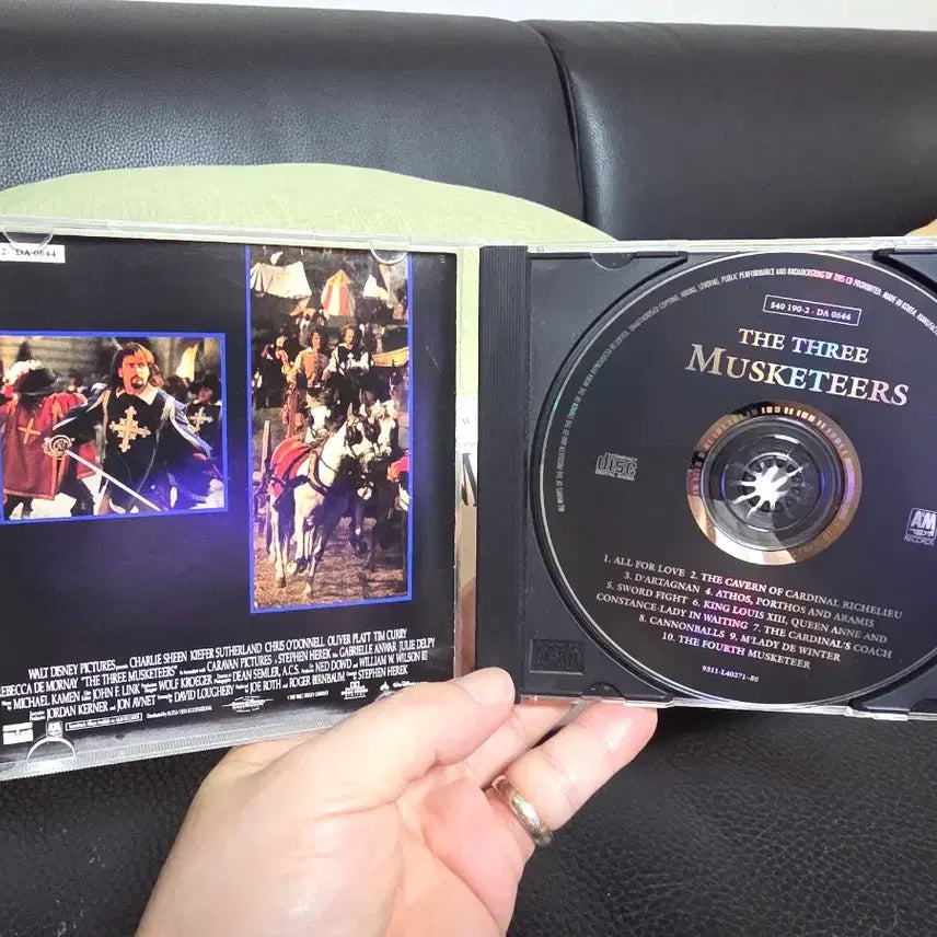 [BUNJANG] Mamma Mia &amp; The Three Musketeers OST CD / 맘마미아, 삼총사 OST CD 팝니다.