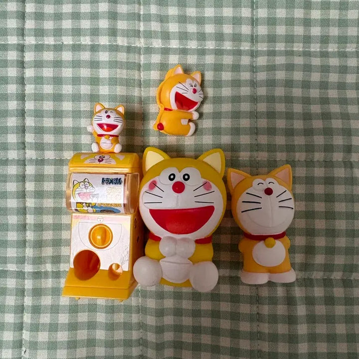 [BUNJANG] Doraemon Yellow Figure Set (4 Types) / 노랑도라에몽 피규어 세트 4종