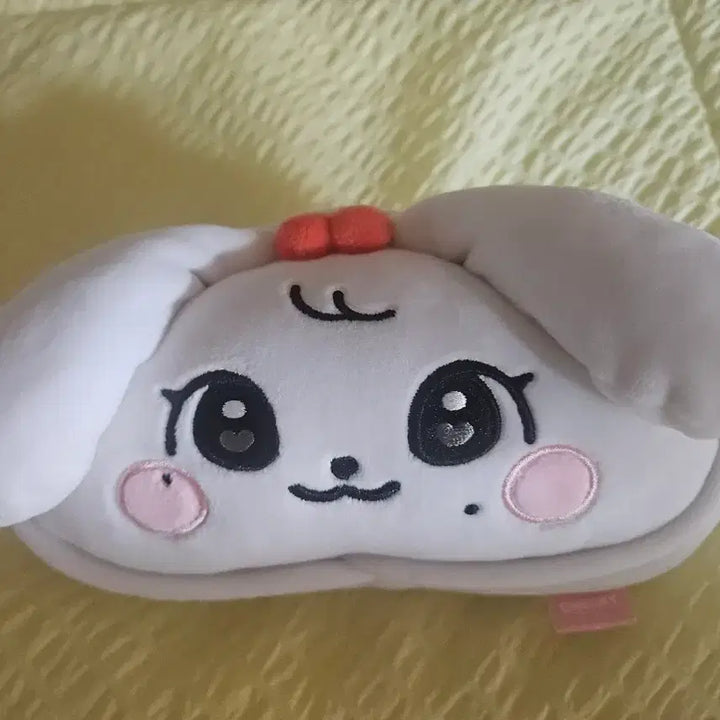 [BUNJANG] IVE MiniB Cherry Pouch / 아이브 미니브 체리 파우치