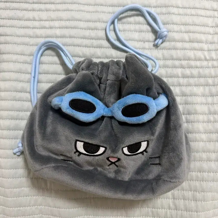 [BUNJANG] Pneckdo Handkerchief Pouch / 쁘넥도 한탯풍 파우치