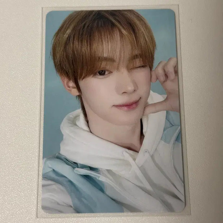 [BUNJANG] TWS HanJin 42Club Japan Windbreaker Photocard / 투어스 한진 일본 팬미팅 42클럽 재팬 바람막이 포카