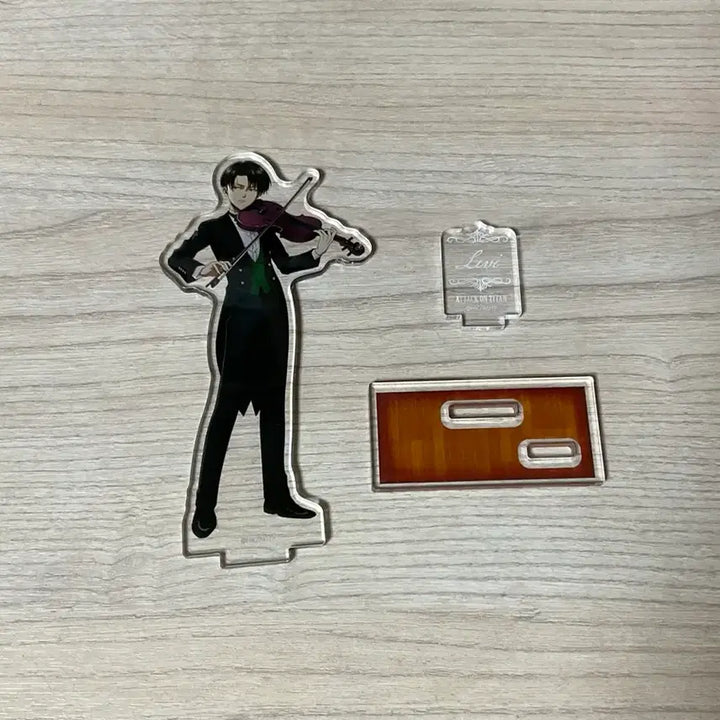 [BUNJANG] Levi Quartet Attack on Titan Acrylic Stand / 리바이 사중주 아크릴 바이올린 진격거 진격의거인