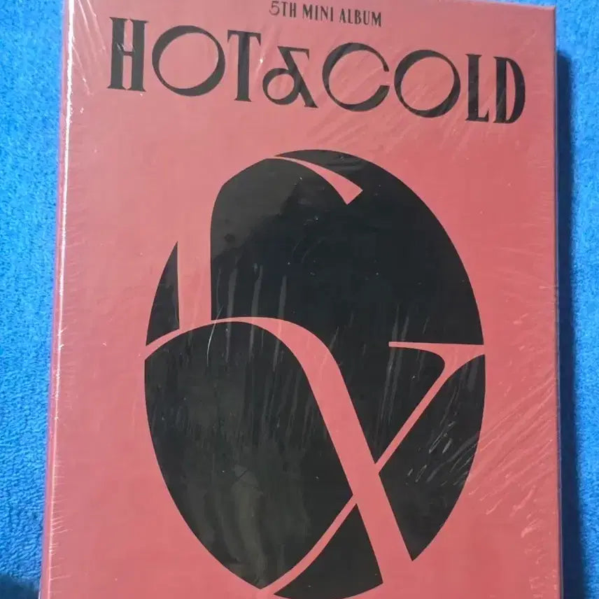 [BUNJANG] Park Ji Hoon 5th Mini Album HOT&amp;COLD Red Version (Sealed) / 박지훈 5TH MINI ALBUM HOT&amp;COLD 미개봉