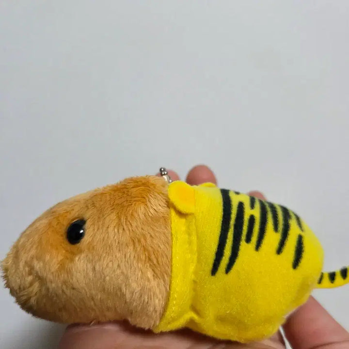 [BUNJANG] Vintage Toy Character Goods Classic Cartoon Doll San-X Capybara Tiger Keyring / 빈티지 토이 캐릭터 굿즈 고전 만화 인형 산엑스 카피바라상 호랑이 키링