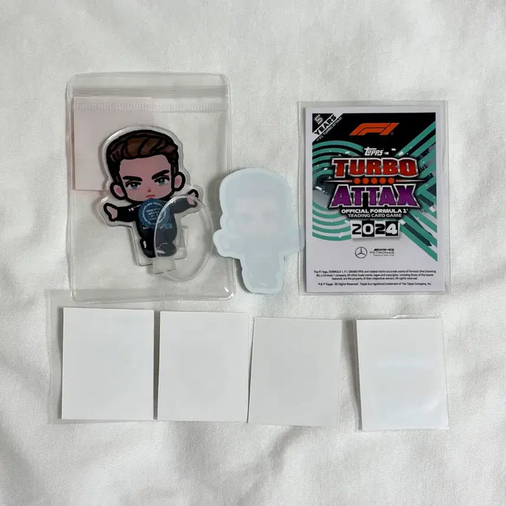[BUNJANG] George Russell Mercedes F1 Turbo Attack Acrylic Standee &amp; Sticker Bundle / f1 메르세데스 조지 러셀 탑스 터보어택 아크릴 띠부스티커 양도 유니폼