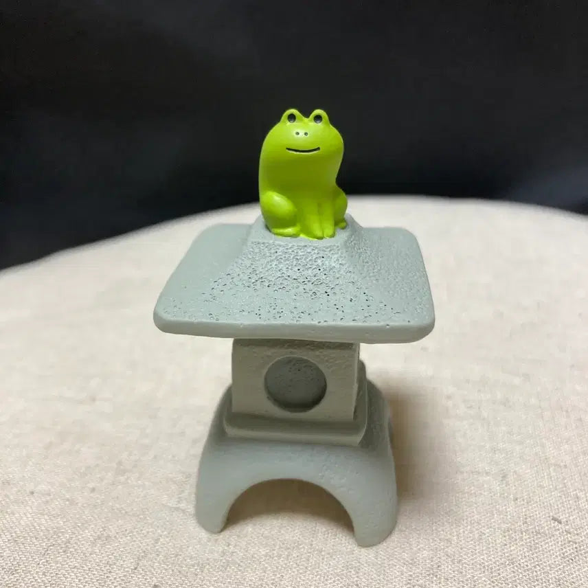 [BUNJANG] Decole Frog Lantern / 데꼴 개구리 등롱(석등)