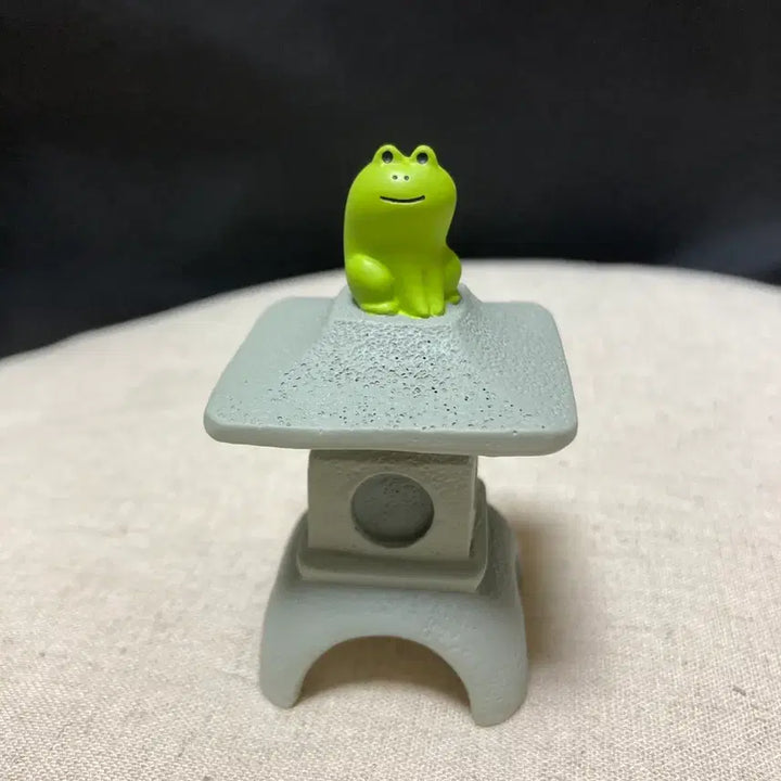 [BUNJANG] Decole Frog Lantern / 데꼴 개구리 등롱(석등)