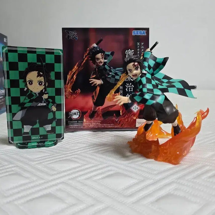 [BUNJANG] Demon Slayer Tanjiro Figure &amp; Acrylic Bundle Set / 일괄)귀멸의칼날 크로스링크 탄지로 피규어,아크릴