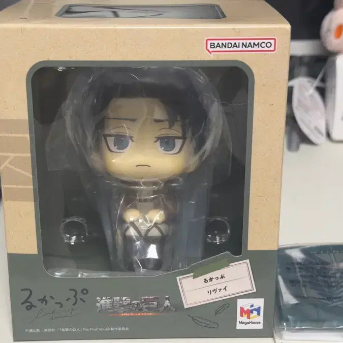 [BUNJANG] Attack on Titan Levi Look Up &amp; Cushion Special Edition (Sealed) / (미개봉) 새상품 진격의거인 메가하우스 리바이룩업 + 방석 특전포함
