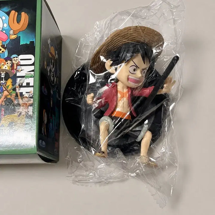 [BUNJANG] One Piece Luffy Standing Figure (Sealed) / 미개봉 새상품) 원피스 루피 스탠딩 피규어