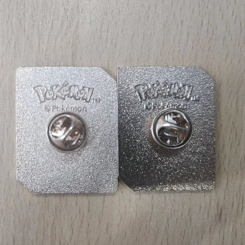 [BUNJANG] Pokemon Psyduck Brooch / 이삭토스트 포켓몬스터 뱃지 깜지곰