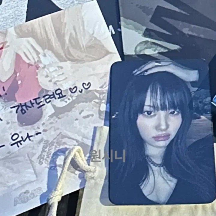 [BUNJANG] Kbeets Studio Handwritten Letter + Photocard Yuna / 키비츠 공방 역조공 손글씨+포카 유나