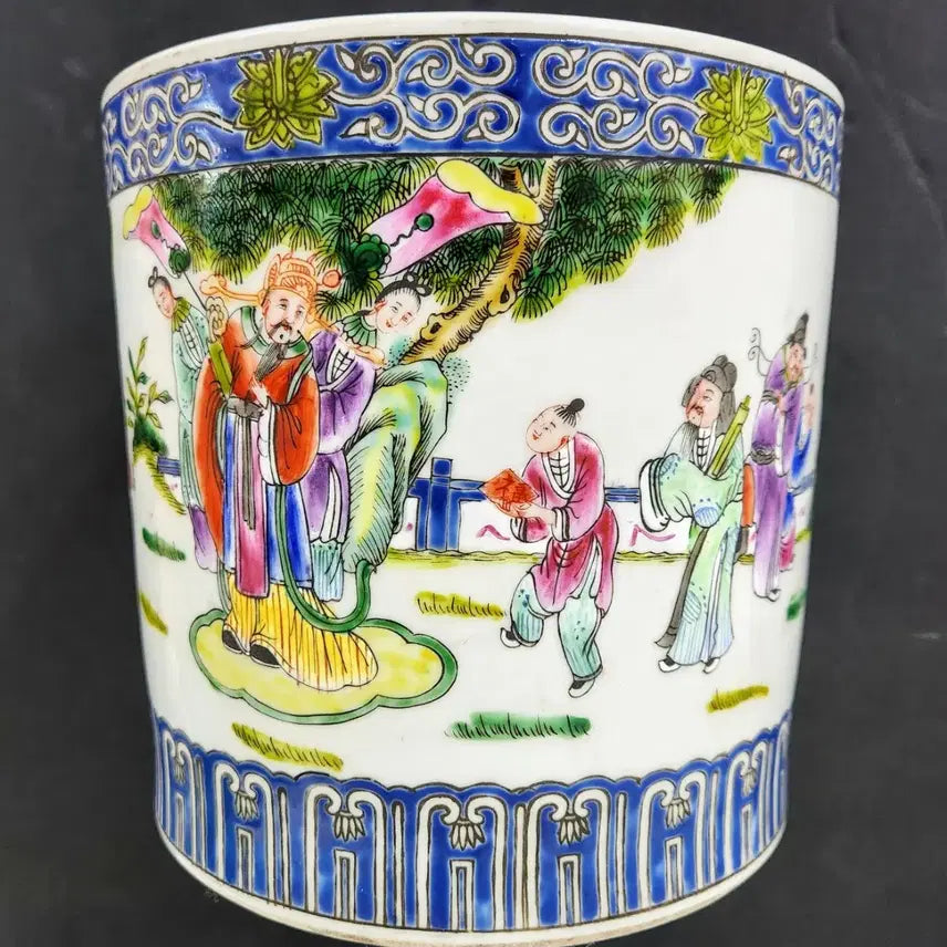 [BUNJANG] Qing Dynasty Tongzhi Period Celadon Porcelain Brush Pot with Scholar Figures / 중국도자기                 청동치 분채 고사인물도 필통
