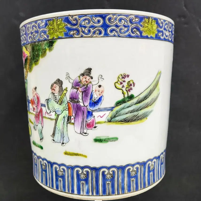 [BUNJANG] Qing Dynasty Tongzhi Period Celadon Porcelain Brush Pot with Scholar Figures / 중국도자기                 청동치 분채 고사인물도 필통