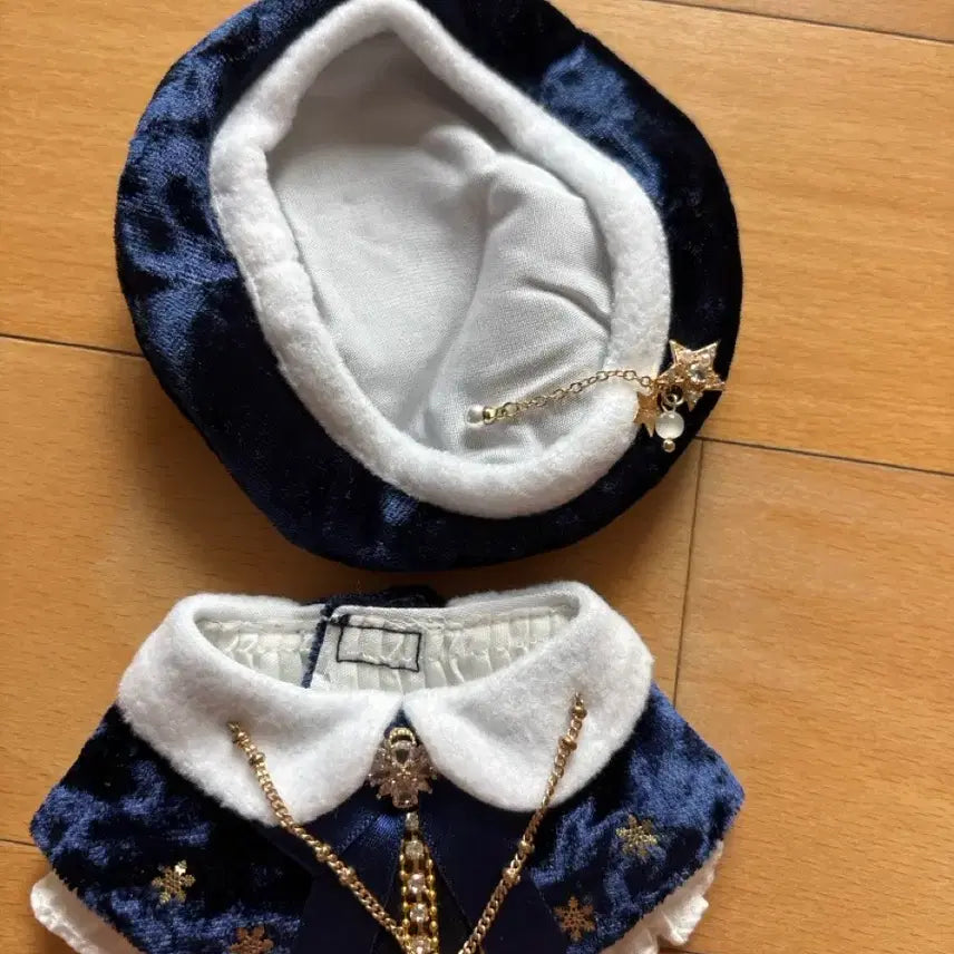 [BUNJANG] Ninimal Velvet Cape &amp; Beret Set 10cm Doll Clothes / 니니멀 벨벳케이프 10cm