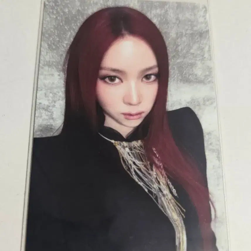 [BUNJANG] NMIXX Lily HIT THE WORLD Official Photocard / 미야오 나린 띠로리 hit&