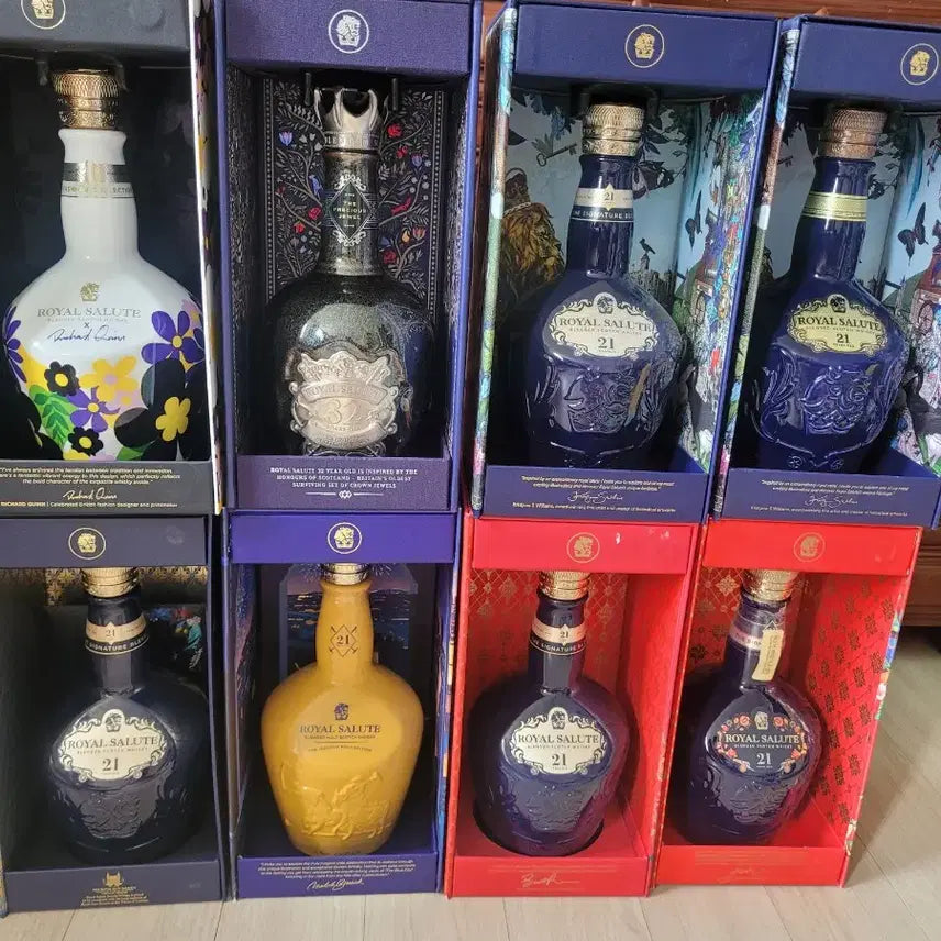 [BUNJANG] Royal Salute 32 Year Old &amp; 21 Year Old Empty Bottles Gift Set / 로얄살루트 32년 / 21년공병 택비별도 선물 세트