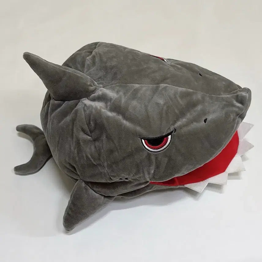 [BUNJANG] Universal Studios Japan JAWS Shark Plush Hat (Authentic) / 유니버설 스튜디오 재팬 정품 죠스(JAWS) 상어 플러시 모자 정품