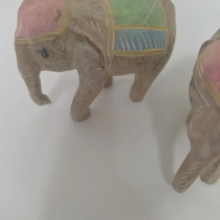 [BUNJANG] Pair of Wooden Elephant Ornaments / 코끼리 목재 장식품 한쌍