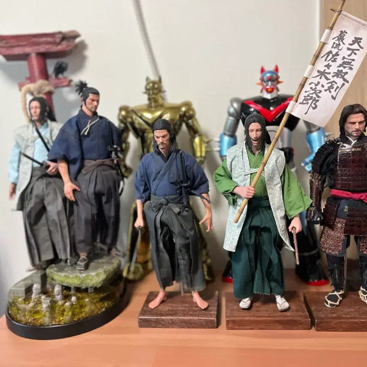 [BUNJANG] Eleven Sasaki Kojiro Deluxe Figure / 일레븐 사사키코지로 디럭스
