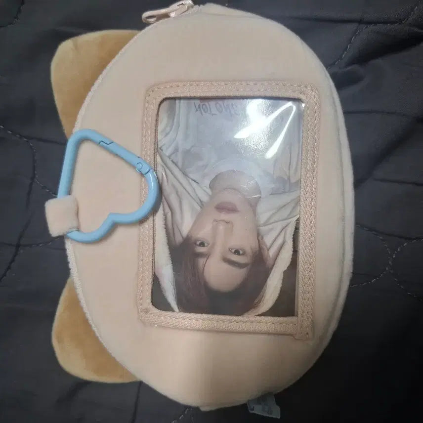 [BUNJANG] ZB1 Zhang Hao Hanini Pouch / 택포 1.2)제베원 제로베이스원 장하오 하니니 파우치 양도합니다