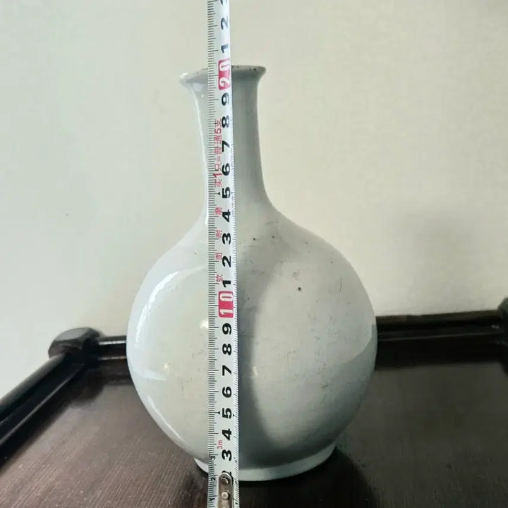 [BUNJANG] Late Joseon Dynasty Celadon White Porcelain Vase (18th-19th Century) / 제목: [골동품] 연대 좋은 조선후기 순백자 무지 주병