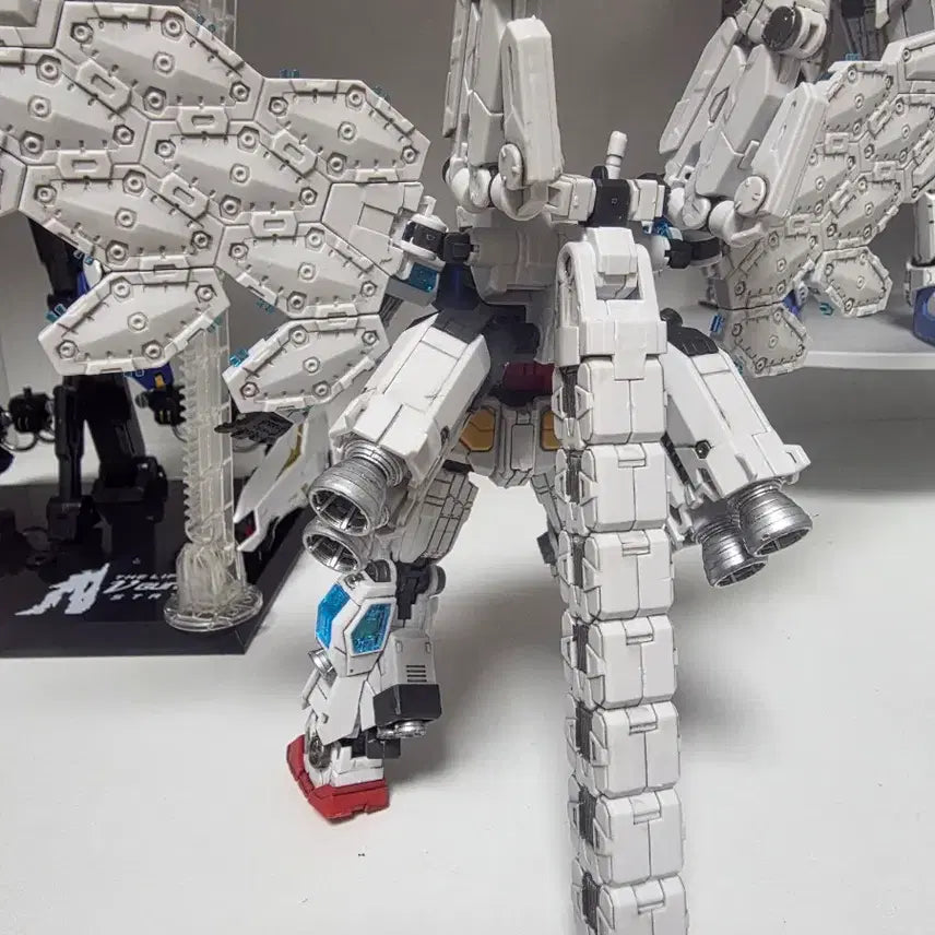 [BUNJANG] HG RX-78F00/E Gundam Glass Feather Equipment Version Pre-Assembled Model Kit / 중국제 HG RX-78F00/E 건담 글라스패더 장비 버젼 가조립 팝니다