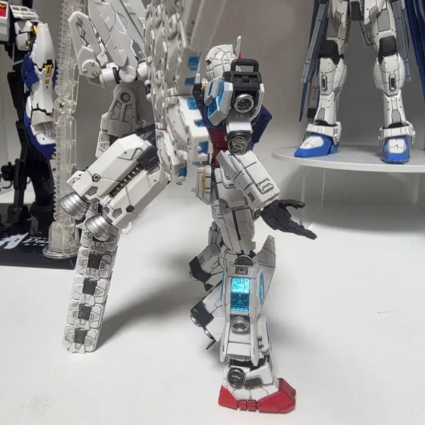 [BUNJANG] HG RX-78F00/E Gundam Glass Feather Equipment Version Pre-Assembled Model Kit / 중국제 HG RX-78F00/E 건담 글라스패더 장비 버젼 가조립 팝니다