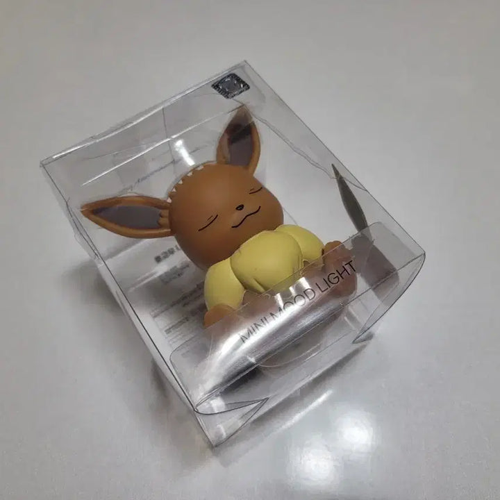 [BUNJANG] Eevee Mini Mood Lamp + 8 Sticker Set Bundle / 이브이 미니 무드등+띠부씰