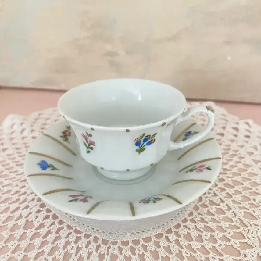 [BUNJANG] German Vintage Hand-Painted Espresso Cup and Saucer Set / 독일 빈티지 핸드페인팅 에소잔 세트