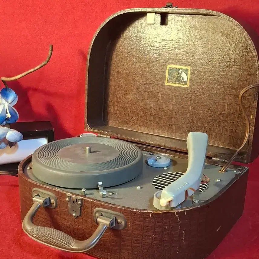 [BUNJANG] Victor 1950s Portable Record Player / 빅터 50년대 휴대용 전축