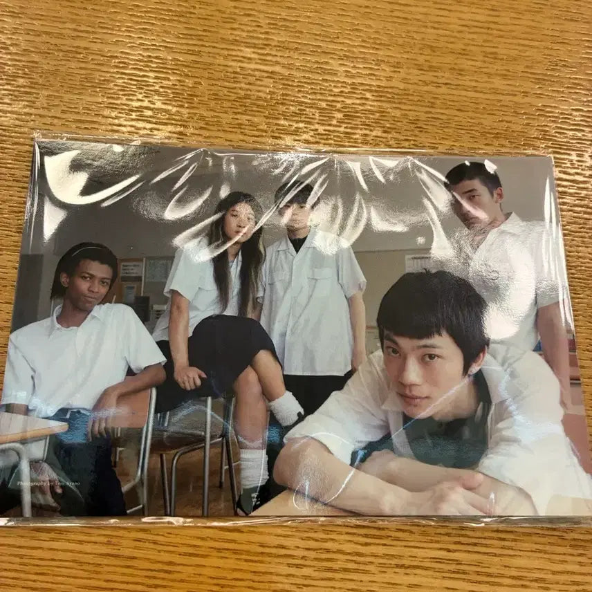 [BUNJANG] Happy End Postcard Set (2 Types) / 해피엔드 엽서 세트 2종세트+지진 포스터 (A3)