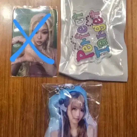 [BUNJANG] Choi YooJung Studio Photocard, Cushion Keychain, Grip Tok Set / 최유정 공방 포카 역조공 쿠션 키링 그립톡 양도