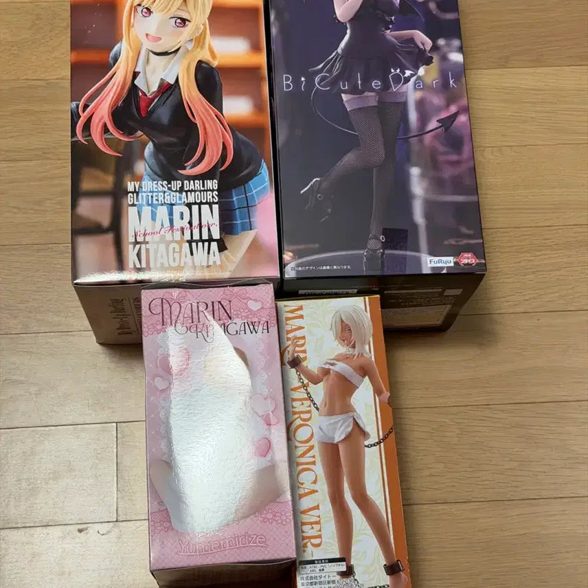 [BUNJANG] My Dress-Up Darling Marin Kitagawa 4-Figure Set (Opened) / 비스크돌 키타가와마린 피규어 4종 개봉품