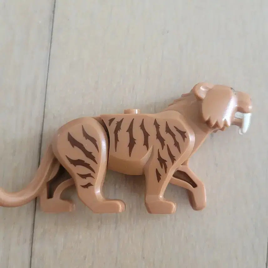 [BUNJANG] LEGO Genuine Saber-Toothed Tiger Animal Minifigure / 레고 정품 검치 호랑이 동물 미니피규어