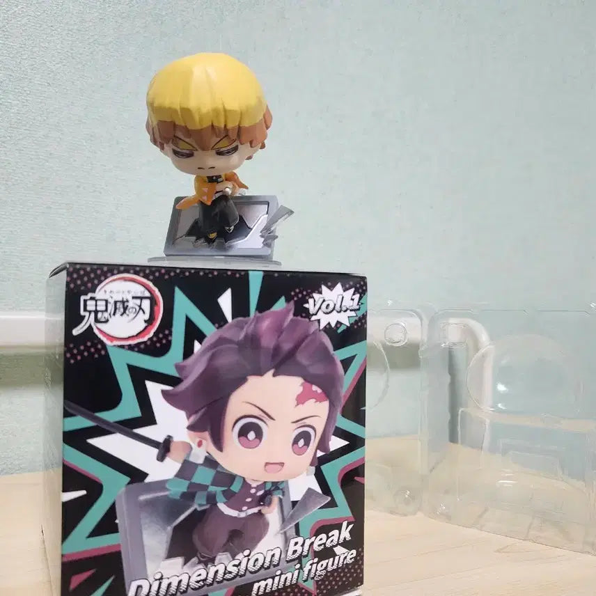 [BUNJANG] Demon Slayer Zenitsu Mini Figure (Unsealed) / 단순개봉)귀멸의 칼날 차원돌파 젠이츠 피규어