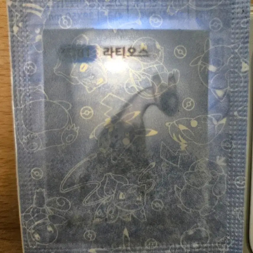 [BUNJANG] Latias Pokemon 30th Anniversary Bread Sticker / 라티오스 띠부씰 포켓몬 30주년
