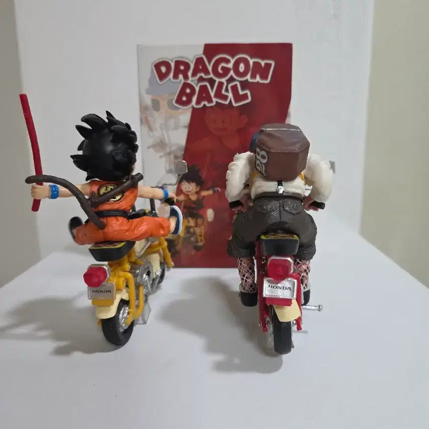 [BUNJANG] Dragon Ball Goku Master Roshi Bike Figure Set (2 Types) / 드래곤볼 손오공 무천도사 바이크 피규어 2종 세트