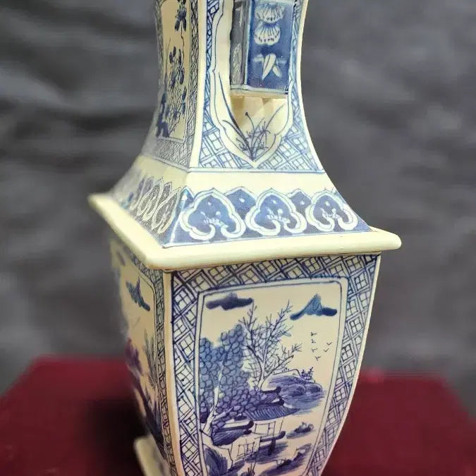 [BUNJANG] Blue and White Porcelain Square Vase / 청화백자사각관이병