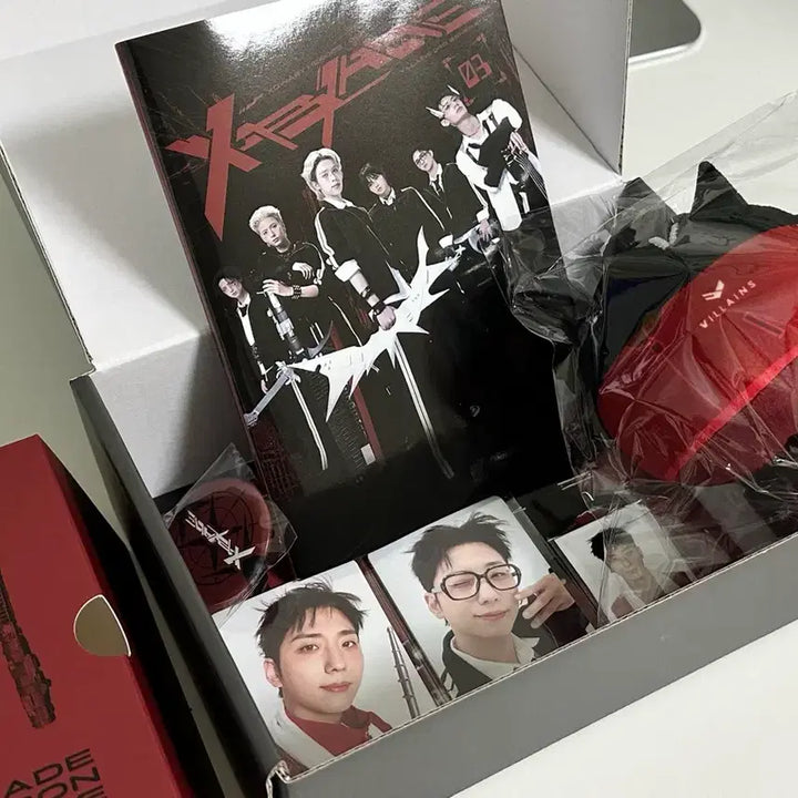[BUNJANG] Xdinary Heroes Fanclub Kit / 엑디즈 팬클럽키트