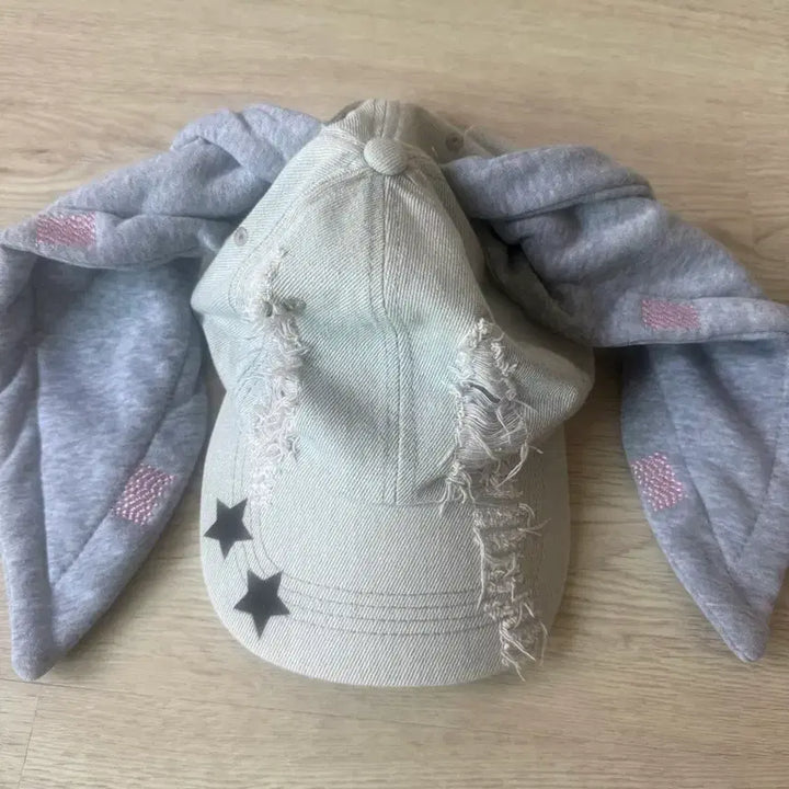 [BUNJANG] NewJeans OMG Rabbit Hat / 뉴진스 모자 OMG 토끼 모자